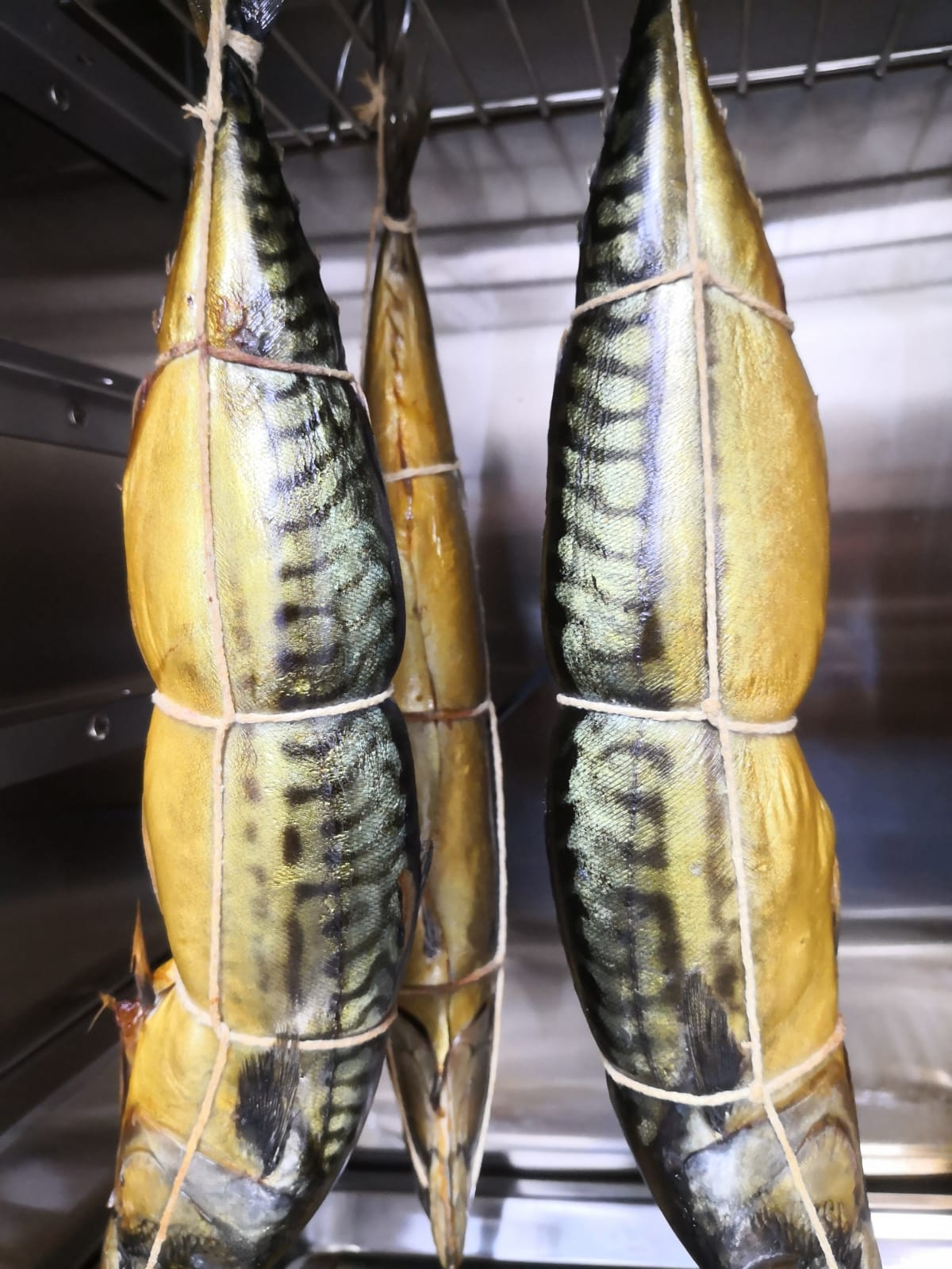 Fresh Hot Smoked Mackerel 290-350g