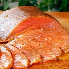 Fresh hot-smoked salmon 165g