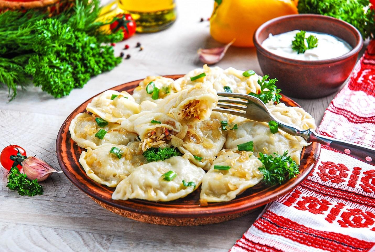 Eastern Europe Handmade Dumplings Sauerkraut (вареники из квашеной капусты), 400g